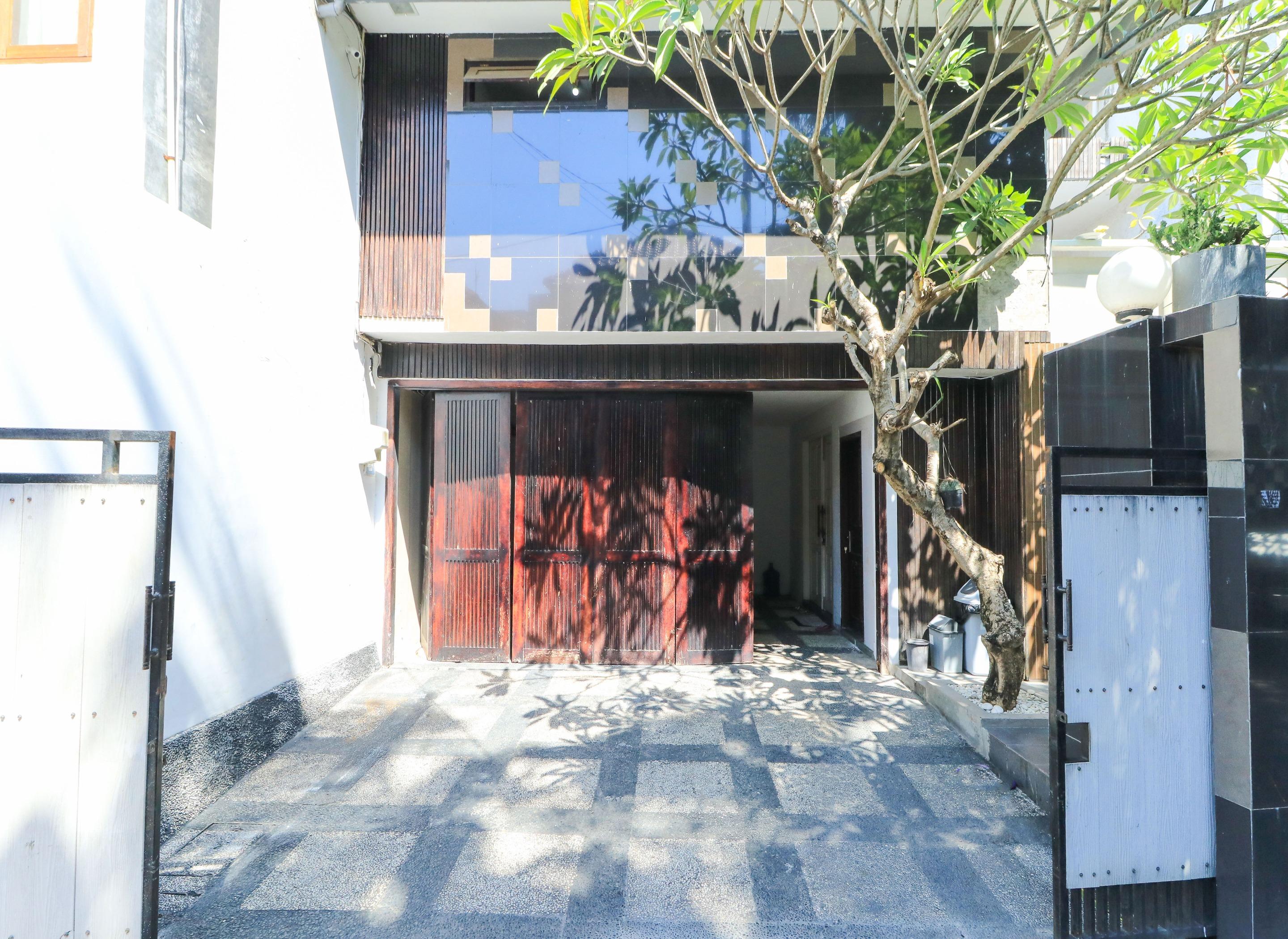 Kubu Kalih Residence Denpasar  Luaran gambar